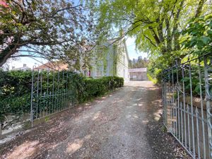 Photo 11- click for photo gallery